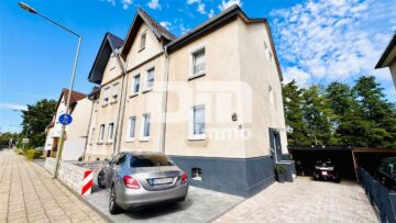 Umfangreich saniertes Zweifamilienhaus + Carport auf großem Grundstück mit Traumgarten 34134 Kassel, Doppelhaushälfte